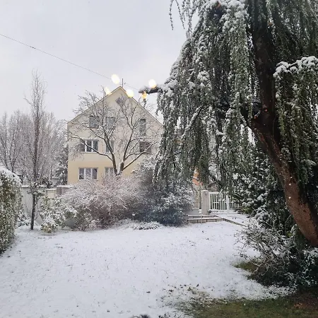 With Private Sauna And Jacuzzi, 8 Min From Schloss Schoebrunn