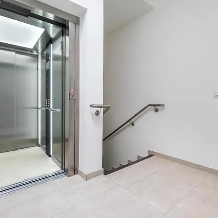 Bennett Apartment