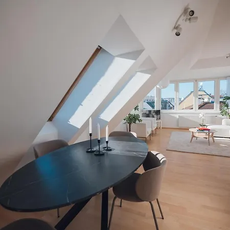 Stylish With Breathtaking Rooftop Views * Vienna