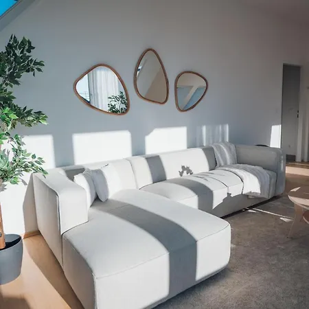 Apartment Stylish With Breathtaking Rooftop Views *