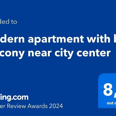 Apartment Modern With Big Balcony Near City Center