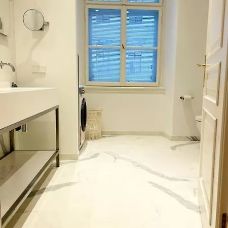Imperial Living In Apartment *