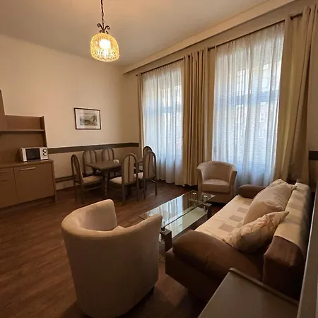Reiner 11 Apartment *