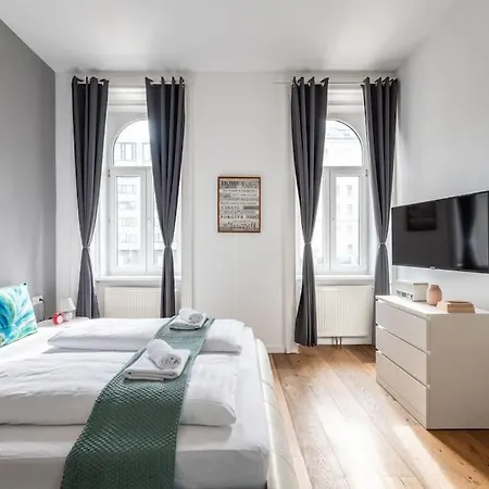 Cool 1br Near Metro & Center By Hm Appartamento *