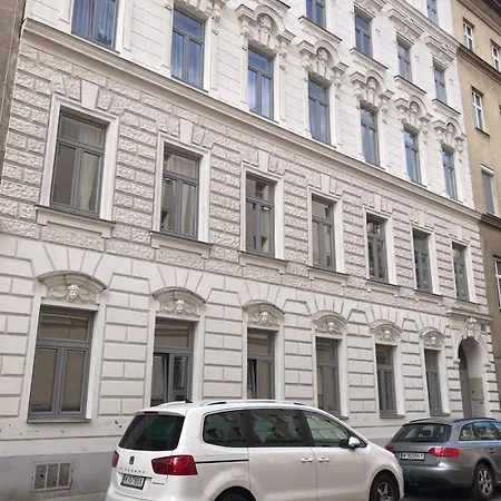 Elegance Gem With Free Parking And Fast Internet 250 Mbits Apartment