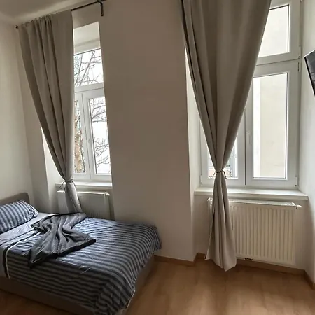 Elegance Gem With Free Parking And Fast Internet 250 Mbits Apartment