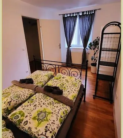 Calling Apartment *