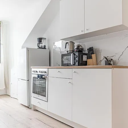 Apartman Convenient 2br Apt. Near U6 Station Am Schoepfwerk *