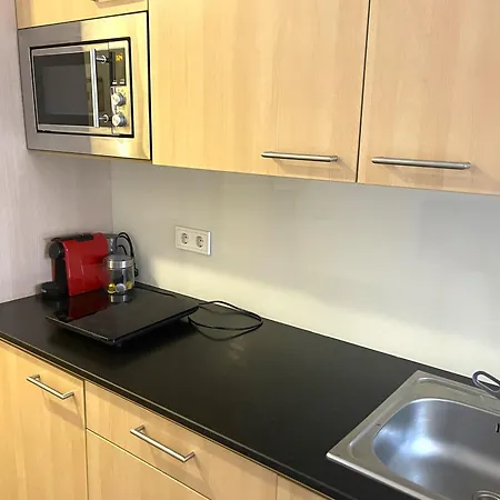 Apartment Stylish Near Center *