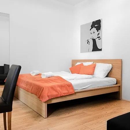 Apartment Relaxing 2-bed For Extended Visits *