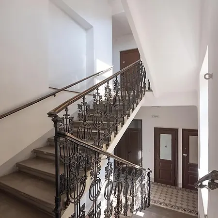 Schoenes In Zentrumsnaehe Apartman *