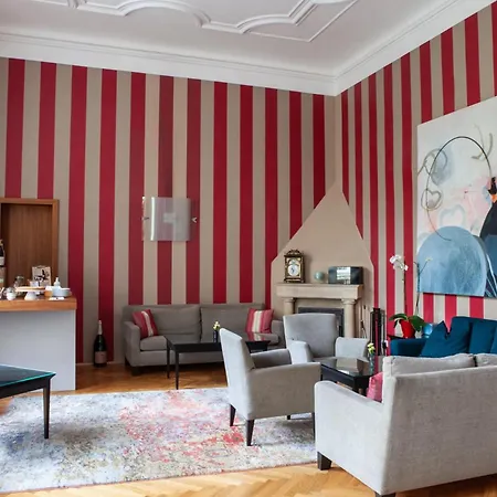 Small Luxury Altstadt 4* Wenen