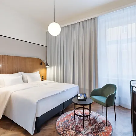 Astoria Hotell 4*