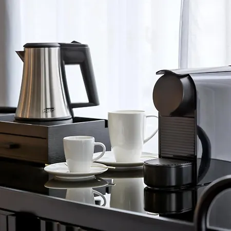Astoria Hotell 4*