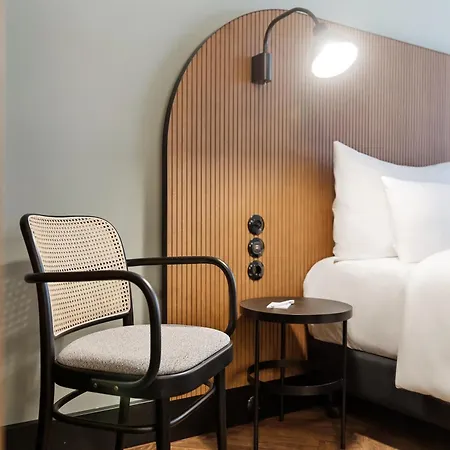 Astoria Vienna, Curio Collection By Hilton