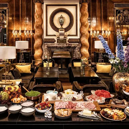 Bristol, A Luxury Collection Hotel, Szálloda 5*