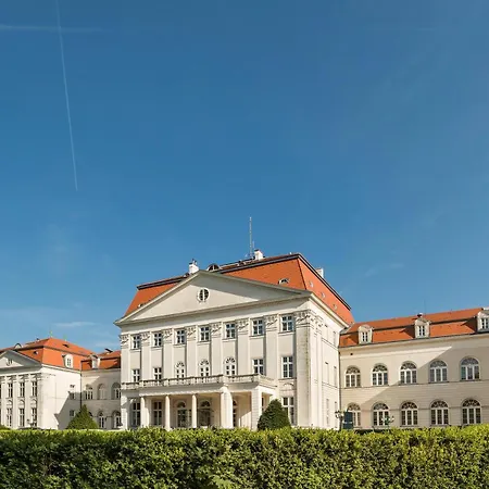 Hotel Austria Trend Schloss Wilhelminenberg 4*