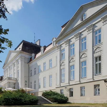 Austria Trend Schloss Wilhelminenberg Vídeň