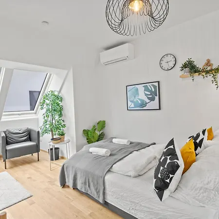 Paid Parking - 1 Minute To Public Transport - 3 Min To Supermarket And Pharmacy * Vienna