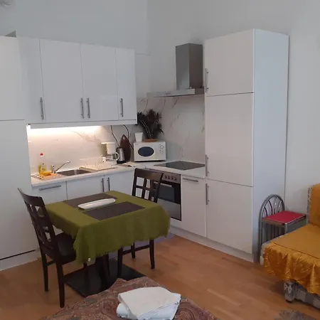 Πανσιόν Happyhostel *