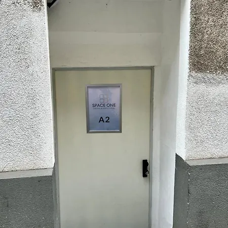 Kapselhotel Spaceone A2 - Shared