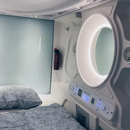 Kapselhotel Spaceone A2 - Shared Wien