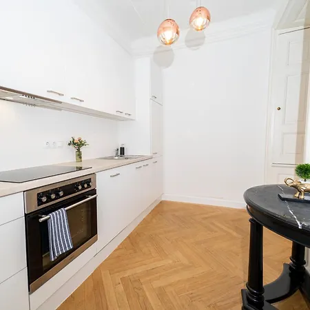 Apartment Stephansdom I Netflix I Self Check In Wien