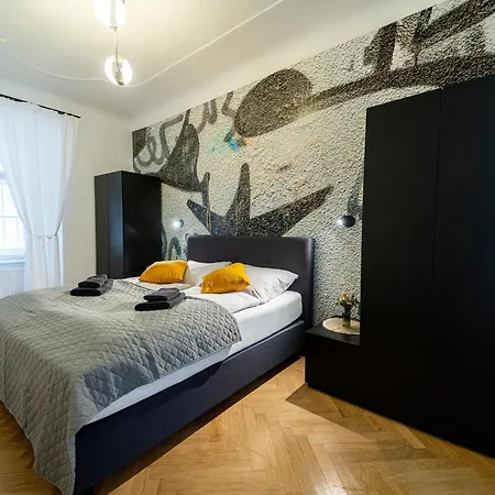 Stephansdom I Netflix I Self Check In Apartment Wien