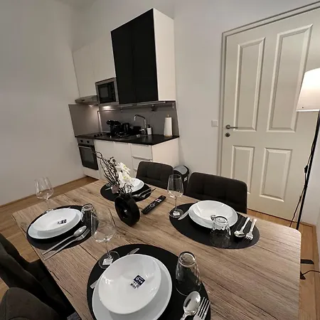 Apartment Cozy-5-person In 5 Vienna