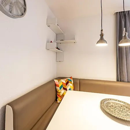 Calm & Connected By Jr Apartment *
