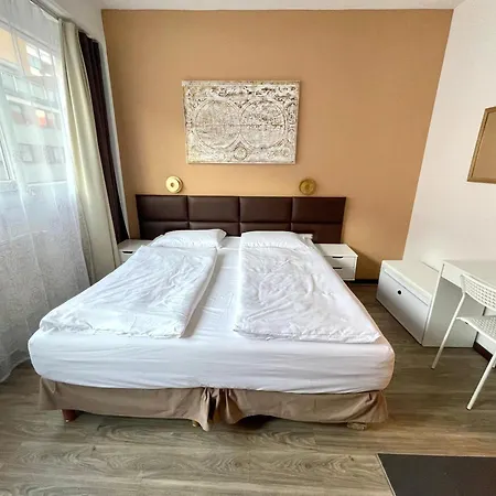 Stylish Near Center Apartment Vienna