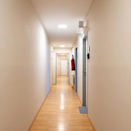 Zimmer 1230 Bécs