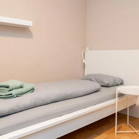Zimmer 1230 *