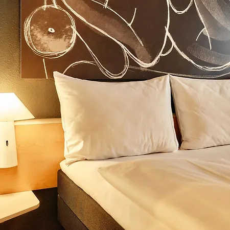 Ibis Отель 3*