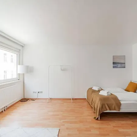 Apartament Helle - Free Parking Wiedeń