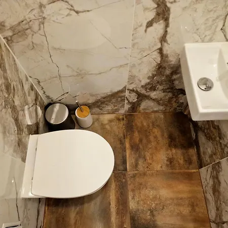 Newly Renovated 3 Bedroom With Ac And Bath Tub * Vienna