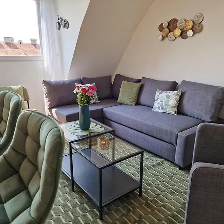 Newly Renovated 3 Bedroom With Ac And Bath Tub