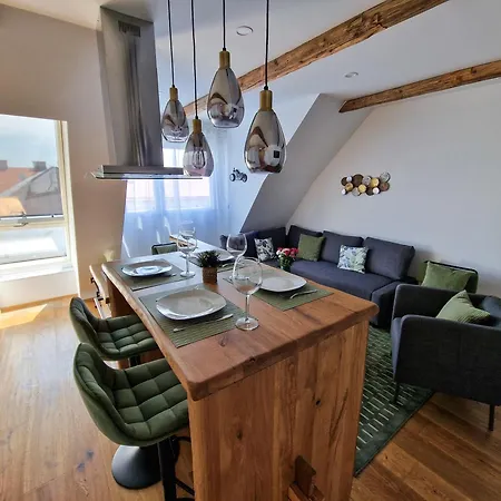 Newly Renovated 3 Bedroom With Ac And Bath Tub Apartment Vienna