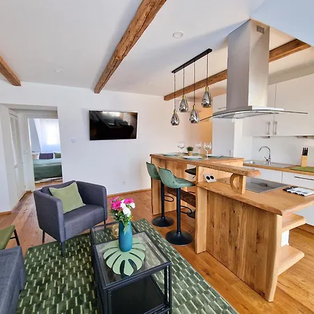 Newly Renovated 3 Bedroom With Ac And Bath Tub Vienna