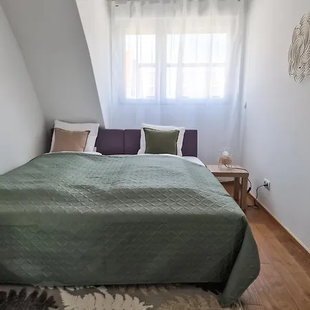 Newly Renovated 3 Bedroom With Ac And Bath Tub * Vienna