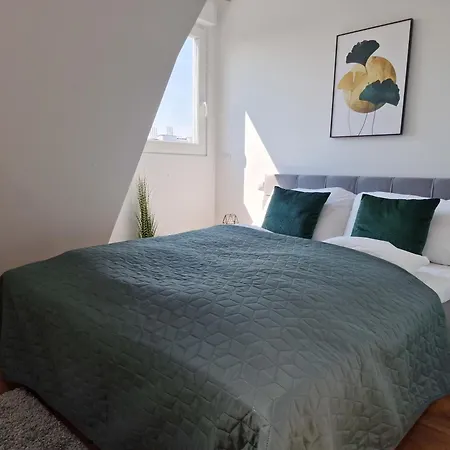 Newly Renovated 3 Bedroom With Ac And Bath Tub Vienna