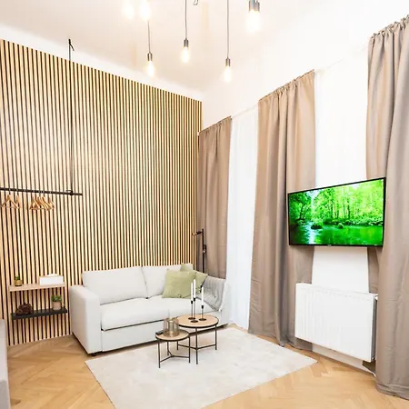 Charming Retreat Walking Distance From Town Centre Vienna
