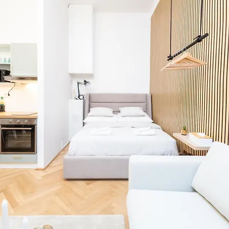 Charming Retreat Walking Distance From Town Centre Apartment Vienna
