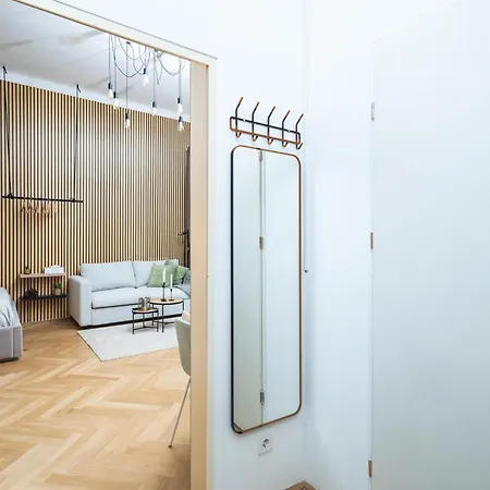 Charming Retreat Walking Distance From Town Centre * Vienna