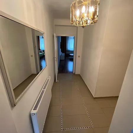 Elegant Viennese Apt 15 Min To Center Apartment *