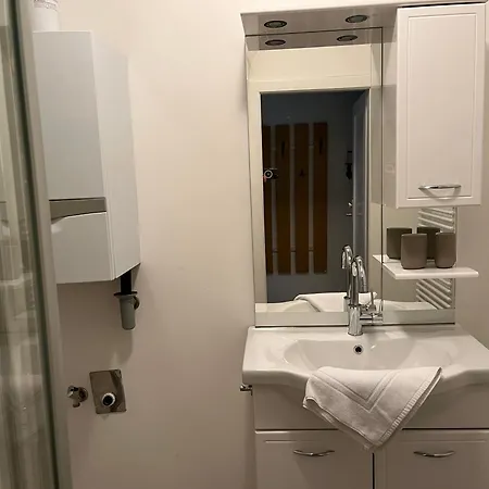 Apartment Elegant Viennese Apt 15 Min To Center Vienna