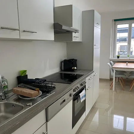 Elegant Viennese Apt 15 Min To Center Apartment