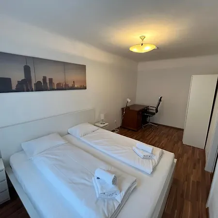 Elegant Viennese Apt 15 Min To Center Apartment *