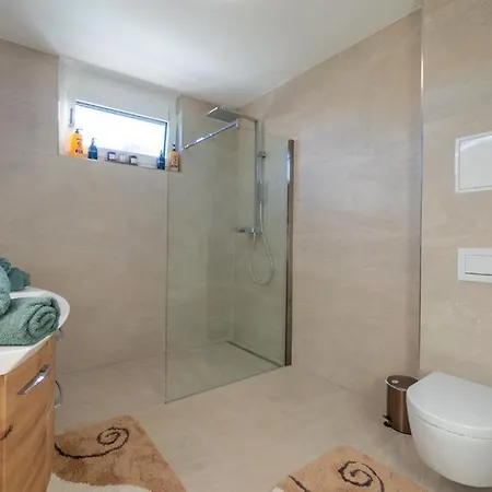Bennett Apartment Vienna