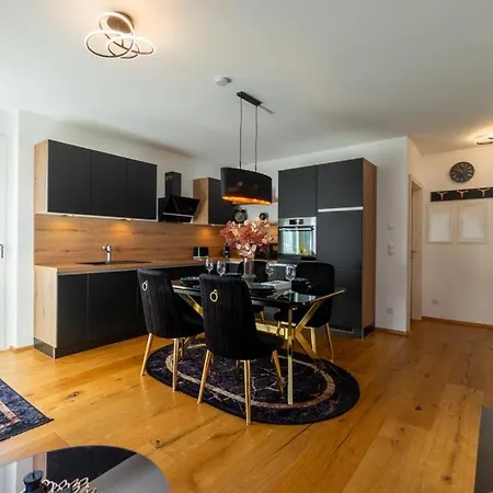 Bennett Apartment *